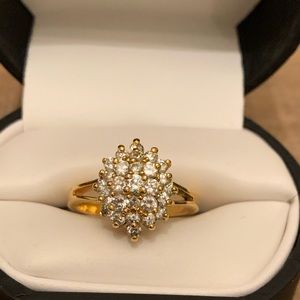❤️❤️❤️SOLD...GOLD TONE DIAMOND RING SZ 8